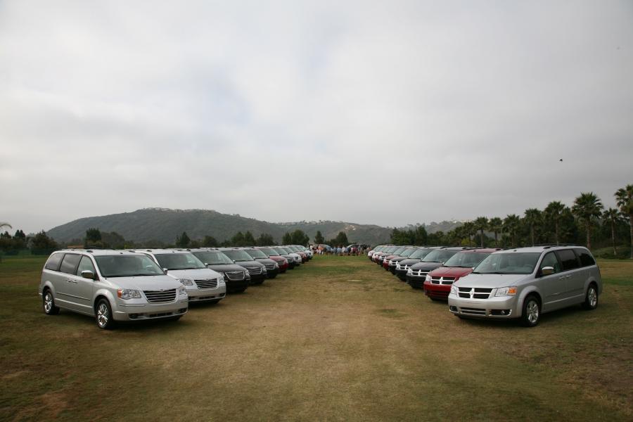 Chrysler Town & Country 2008 года  (фото 20 из 69)